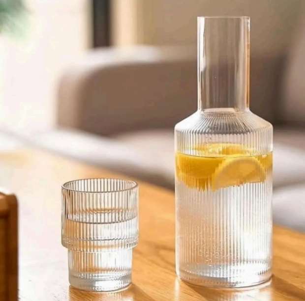 قارورة بالكوب زجاج ابيض مضلع 37/203