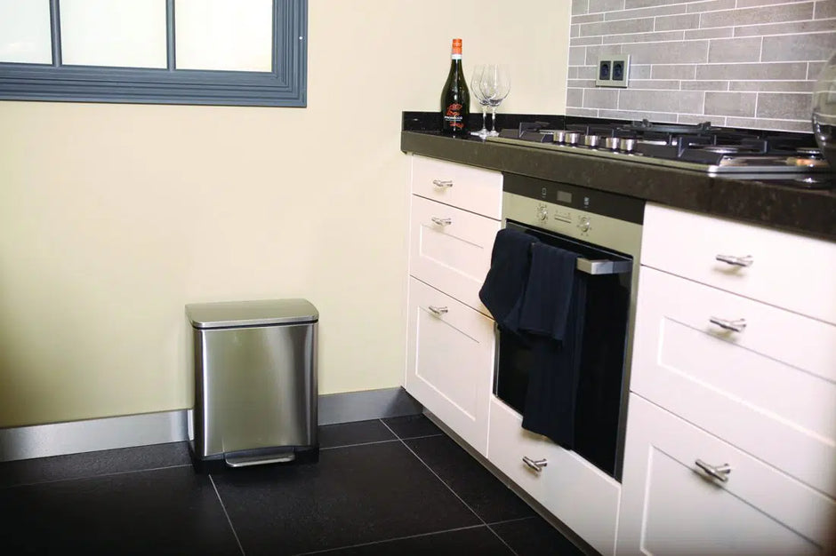 إيكو سلة مهملات سعة 20 لتر بدال - فضي