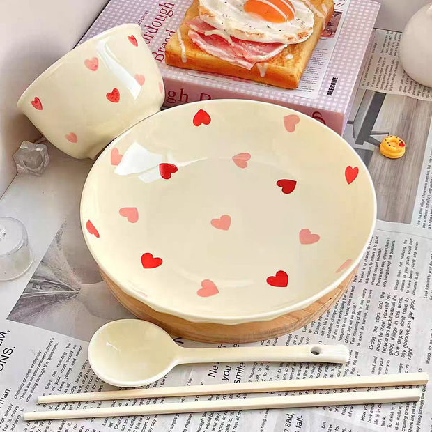 طبق بورسلين غويط قلوب احمر 20 سم