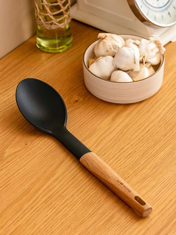 ملعقة سيلكون كبيرة يد خشب موديل SN-8156