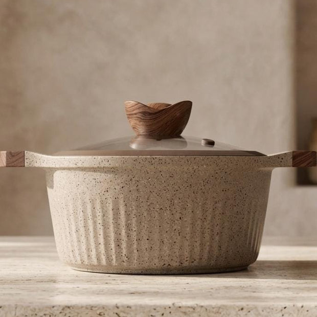 Cookin aboud beige die-cast pot 