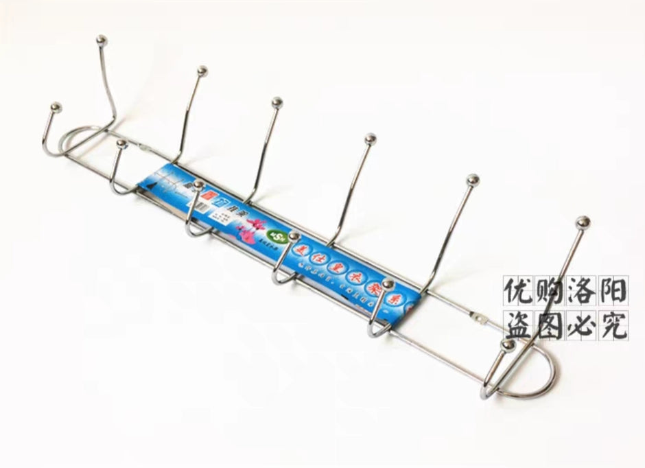 شماعة خلف الباب فضي