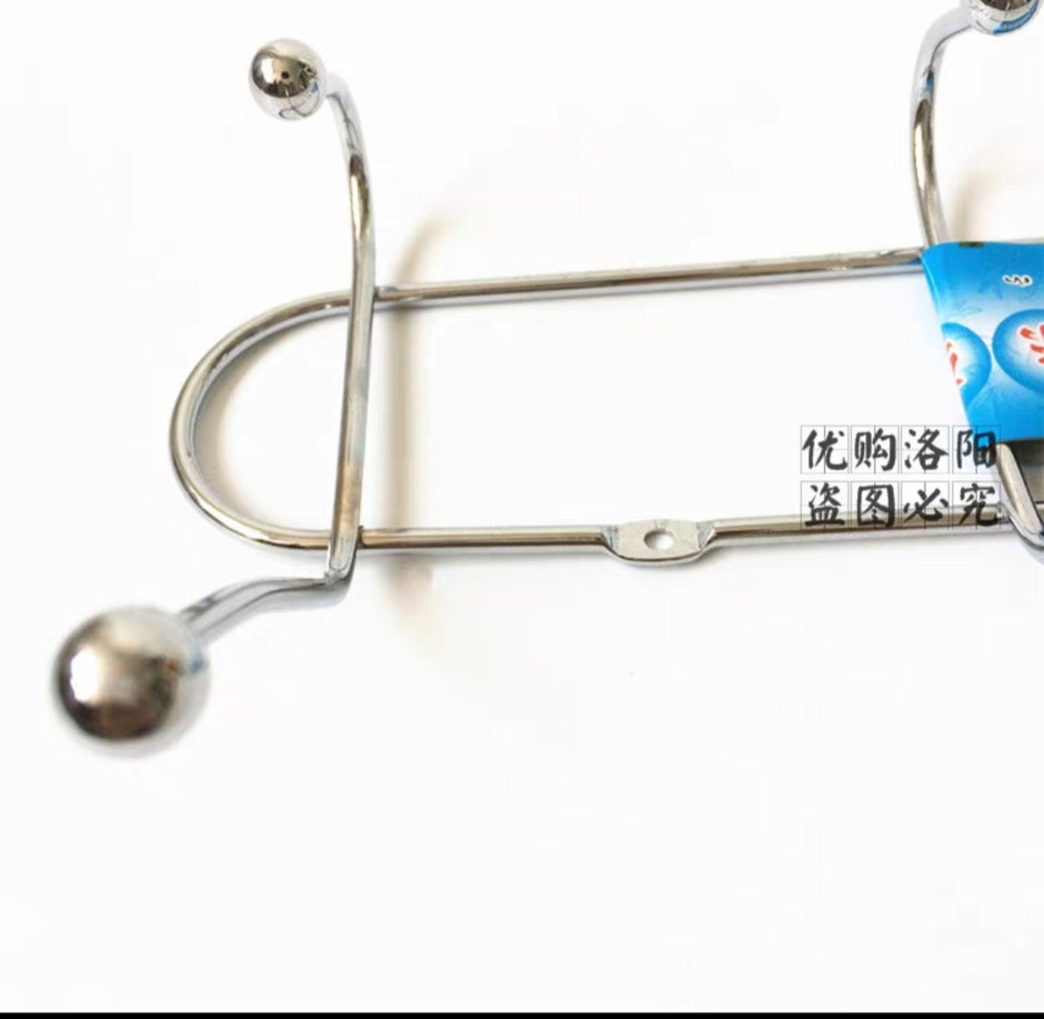 شماعة خلف الباب فضي